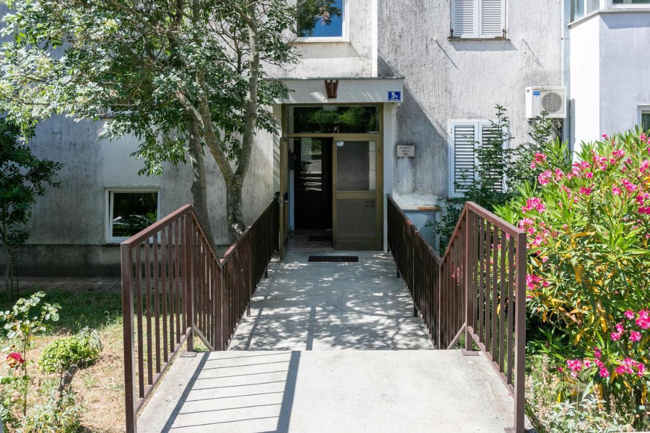 Apartment Pek Цриквениця Екстер'єр фото
